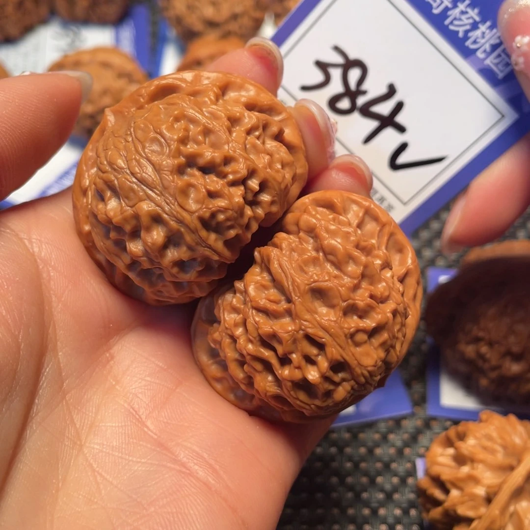 文玩核桃把件a***r384号4.4宫灯