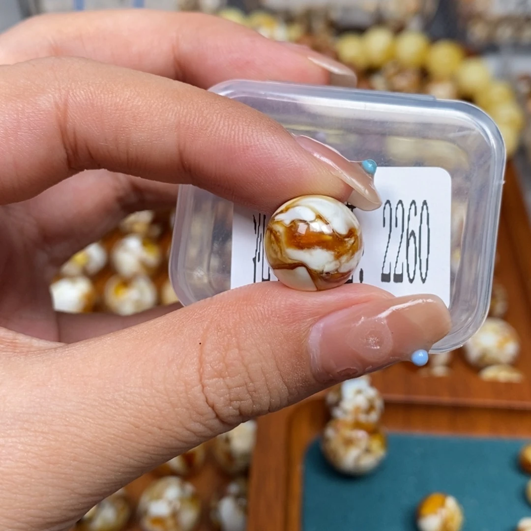 沁色蜜蜡未镶嵌2260