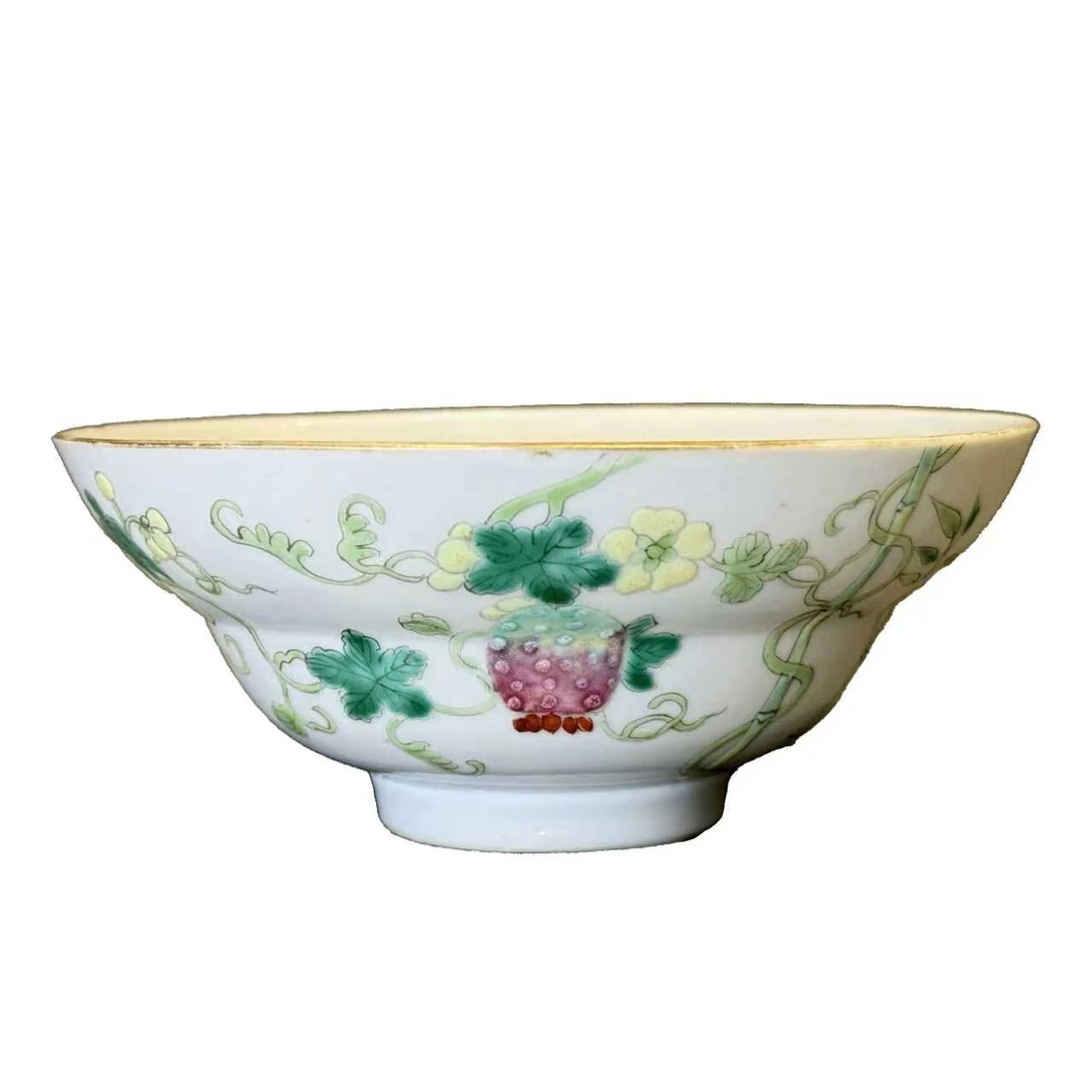 25190644t粉彩过墙癞瓜纹碗