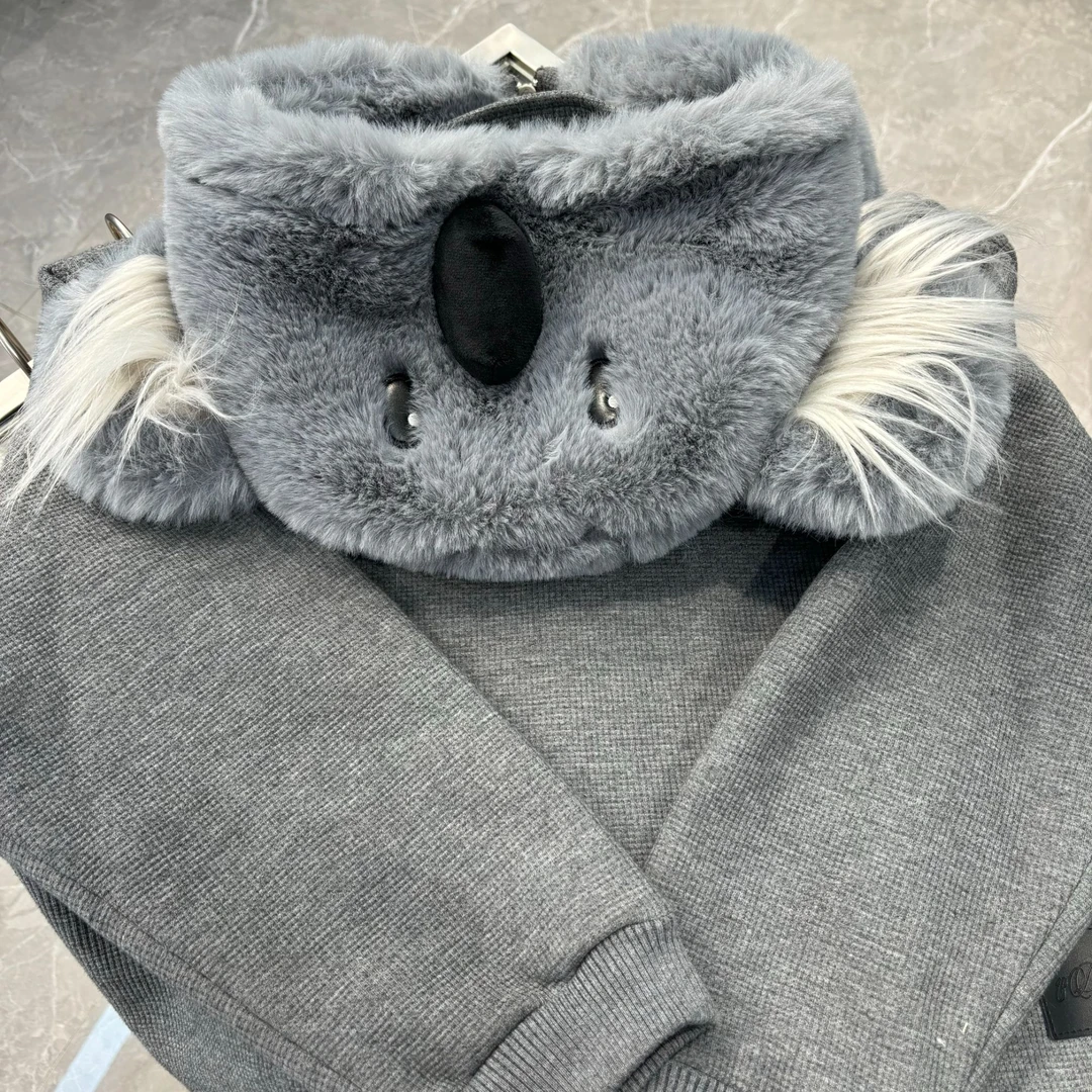 【YU·PP】（021）小众毛绒考拉重工刺绣可爱菱格纹拉链卫衣（P0210）