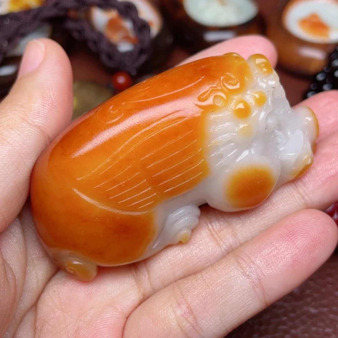 和田玉颈饰未镶嵌春**开