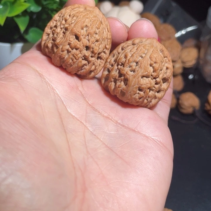 文玩核桃把件35红玛瑙