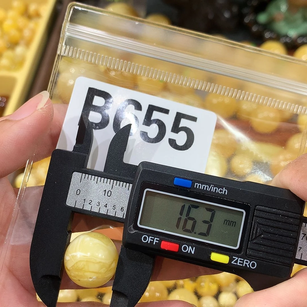 未镶嵌琥珀珠宝奇石