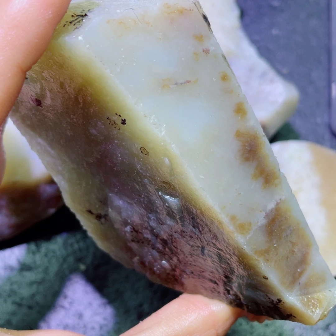 和田玉未镶嵌珠宝半成品