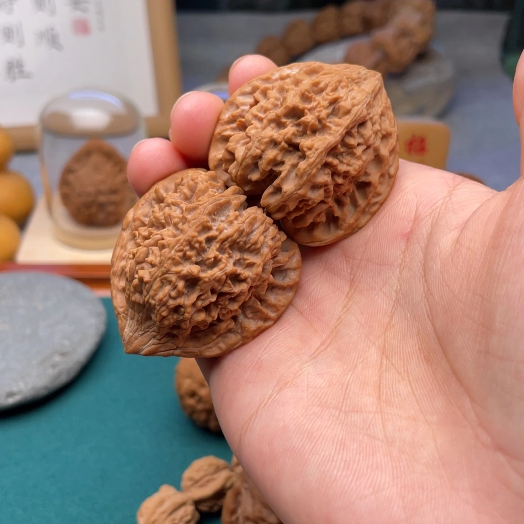 文玩核桃吊坠40尺满天星