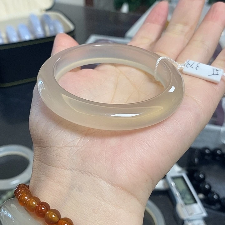 玛瑙/玉髓珠宝半成品未镶嵌旋*律