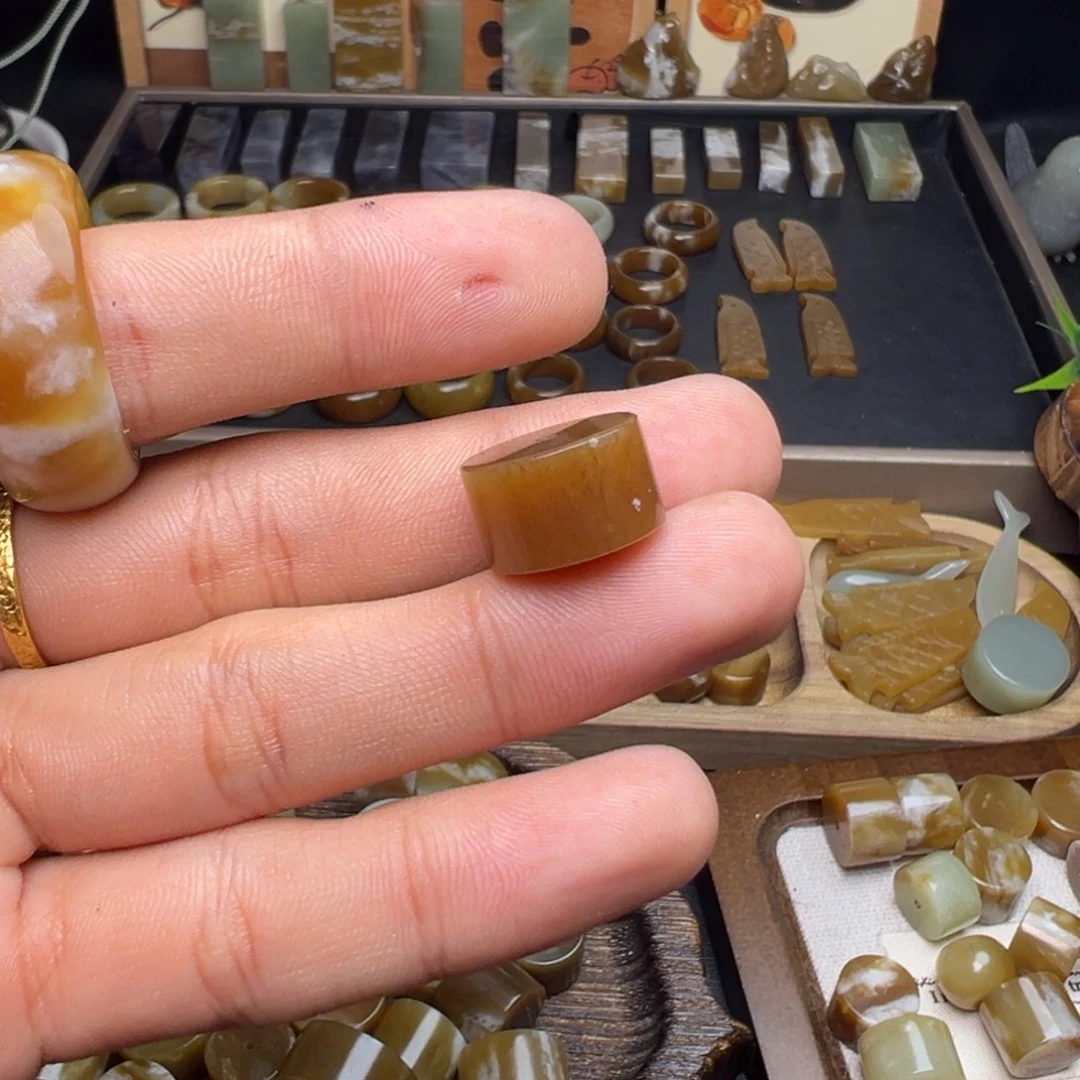 稚***陶和田玉（糖玉）未镶嵌珠宝奇石墩子15