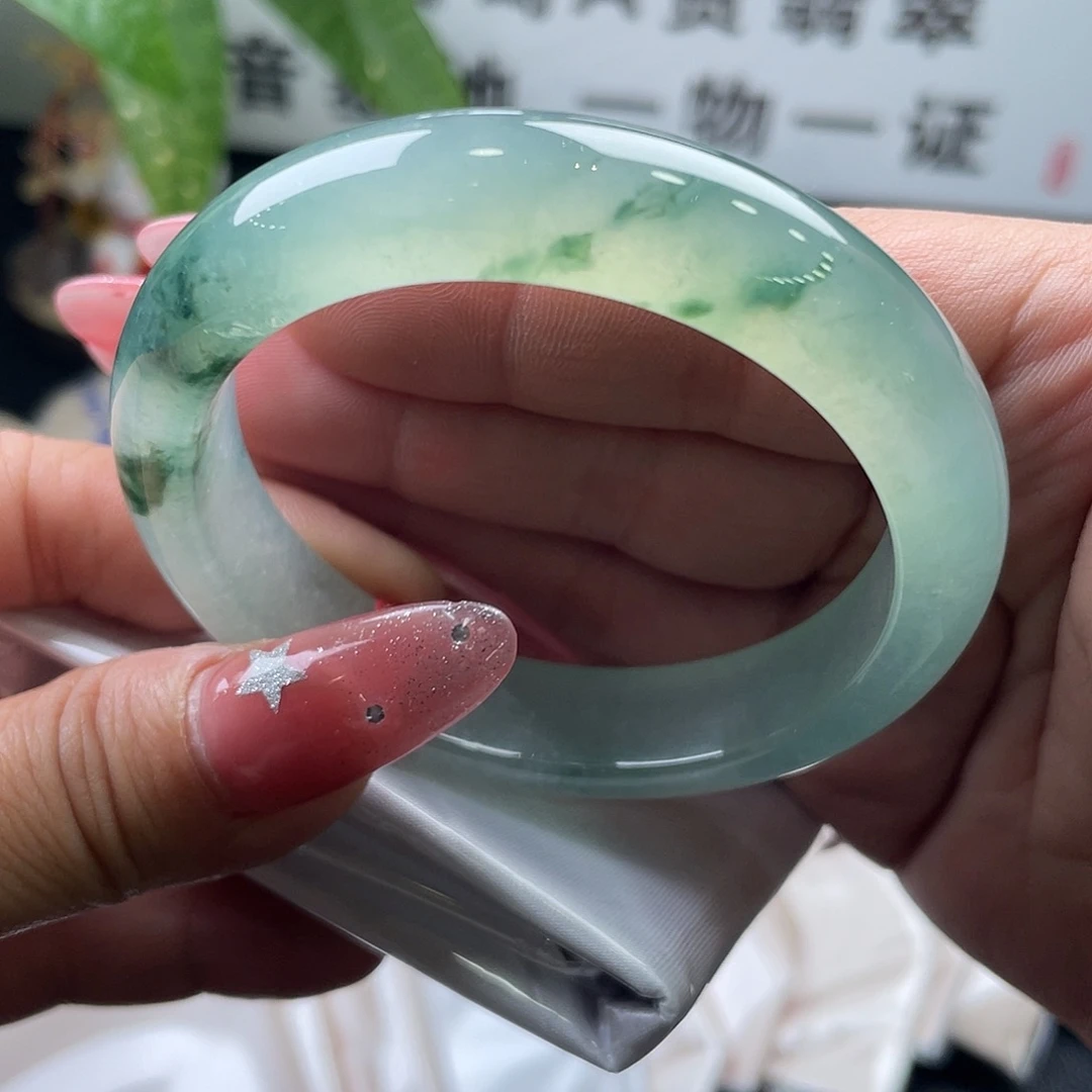 翡翠未镶嵌手镯55.7正圈