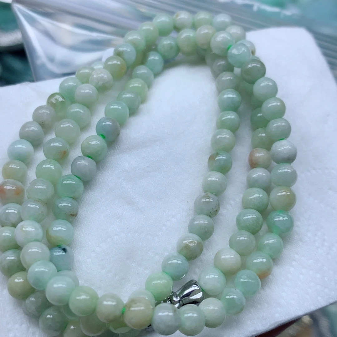 翡翠颈饰未镶嵌手串