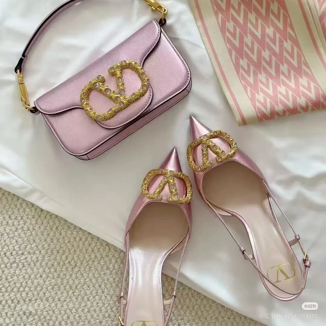 秋季奴家气质女款包包包休闲女士轻奢重工高品单肩漆皮百搭时尚包