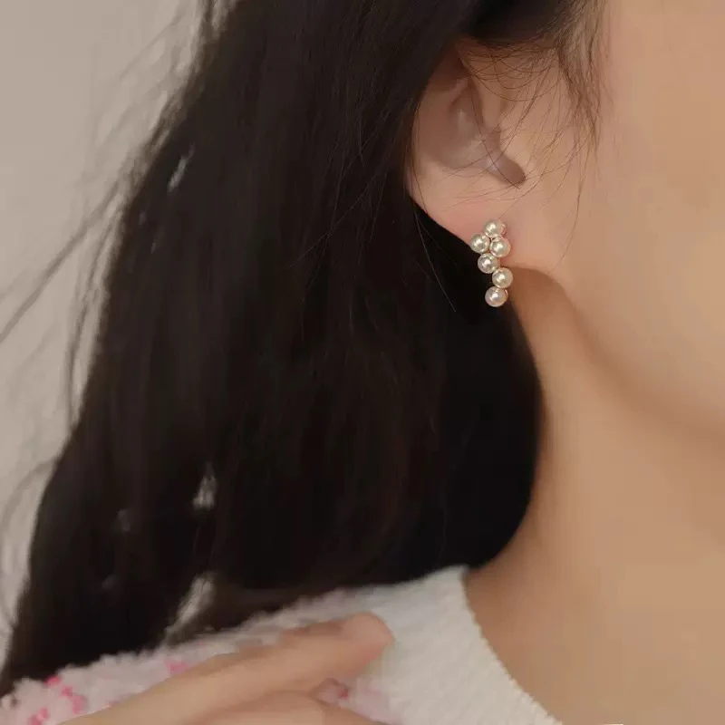 铜合金耳饰 合金仿珍珠2025新款葡萄串珠珠高级感日系气质耳饰