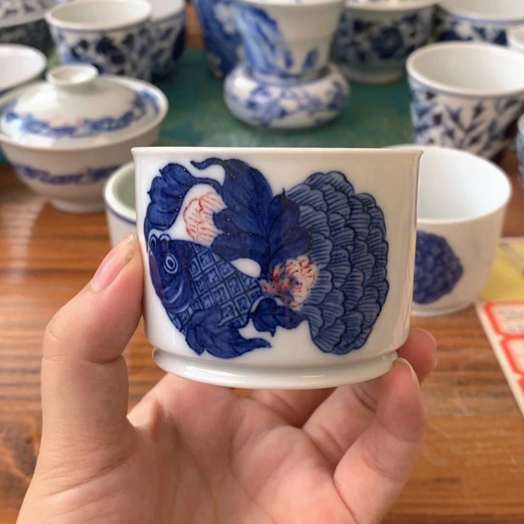 瓷片景德镇手绘陶瓷青花鱼杯