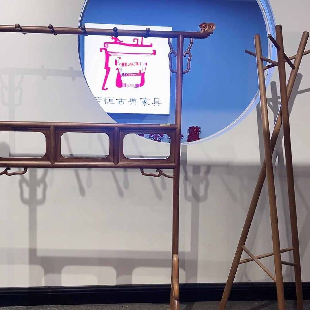 木核桃木随心衣架和楸木衣架 浮力价