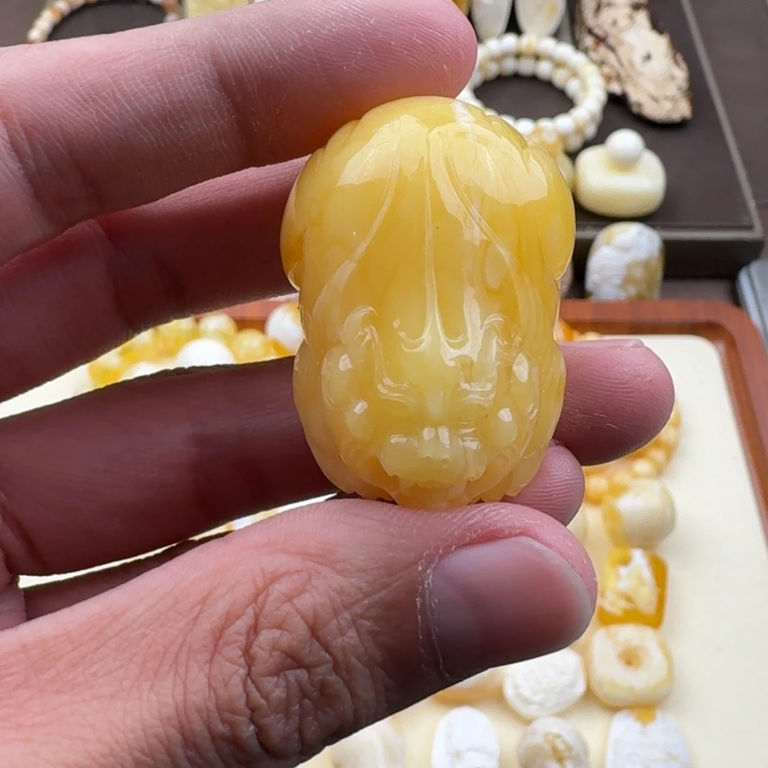 琥珀未镶嵌裸石蜜蜡