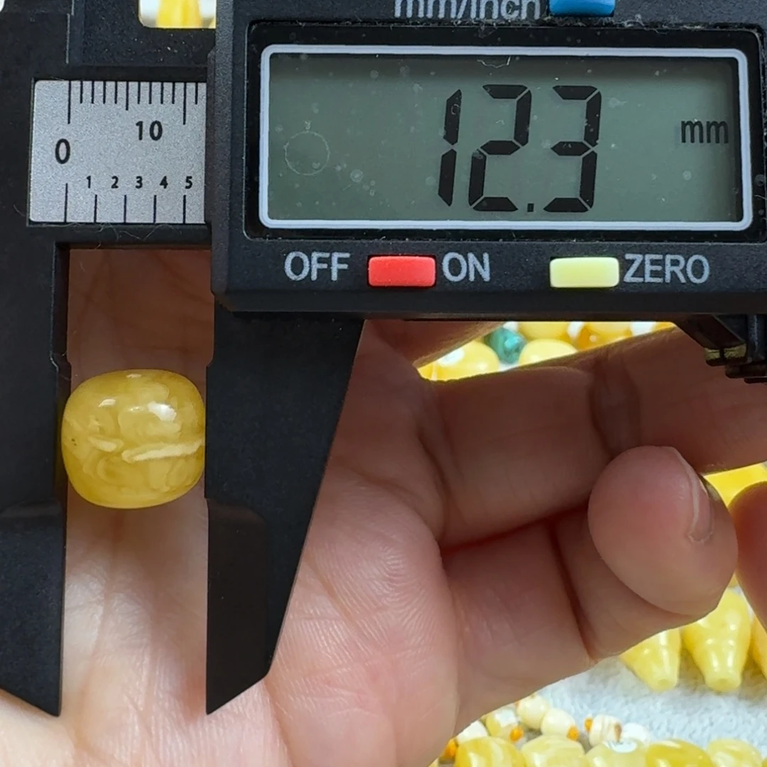 蜜蜡未镶嵌裸石16杂