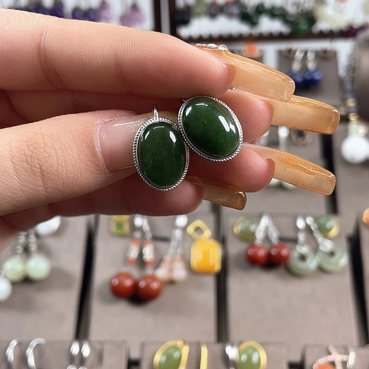 和田玉耳饰银S925镶嵌碧玉蛋面