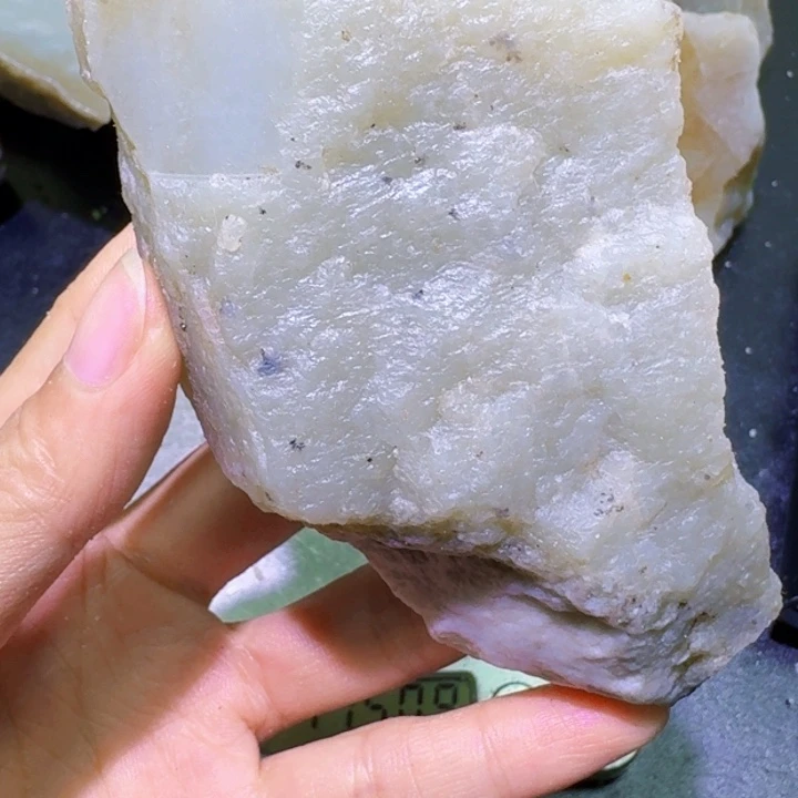 和田玉未镶嵌珠宝半成品