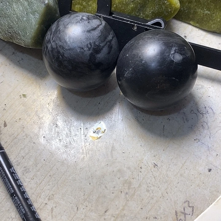 透闪石质玉珠宝半成品未镶嵌