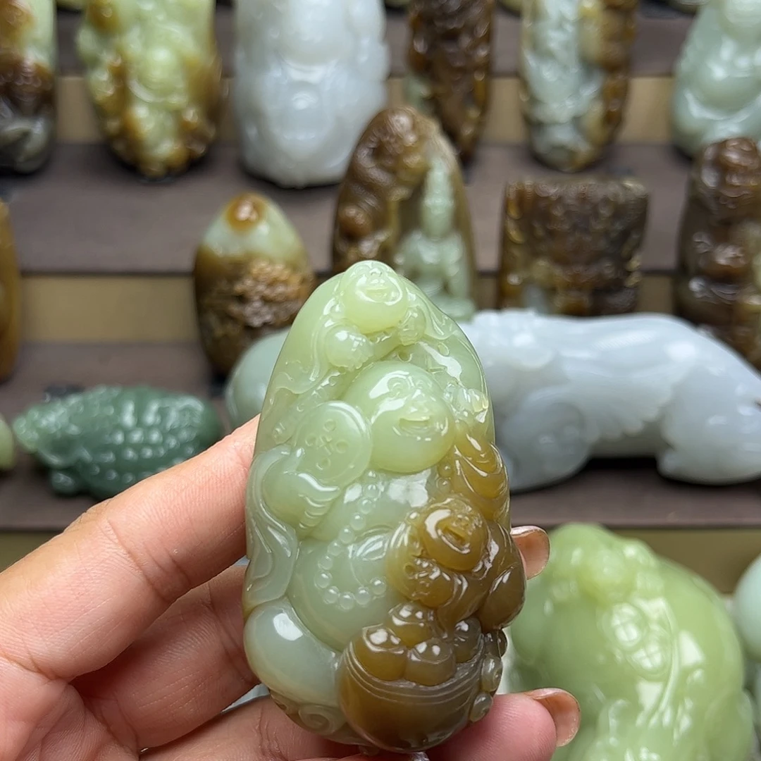 颈饰未镶嵌和田玉