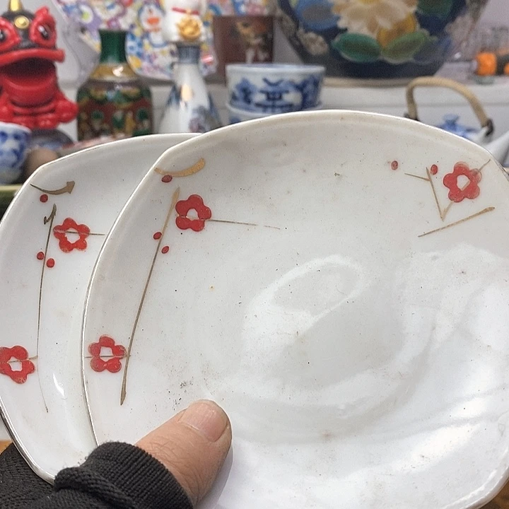 瓷片泼*醬真不知道怎么就哭醒啦