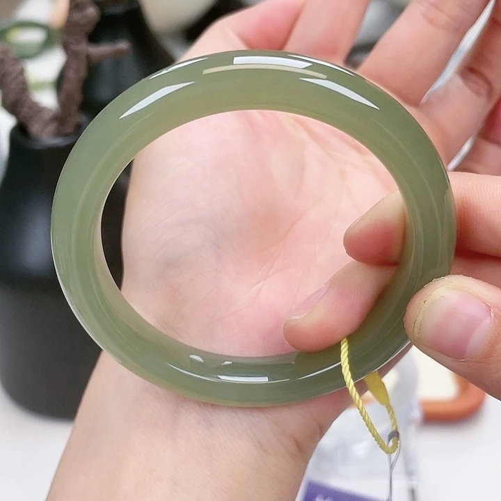 和田玉手镯58未镶嵌