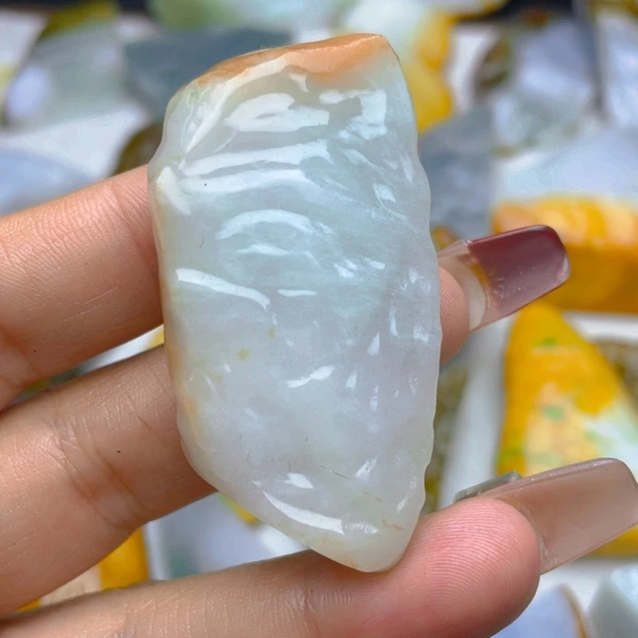 翡翠挂件未镶嵌翡翠