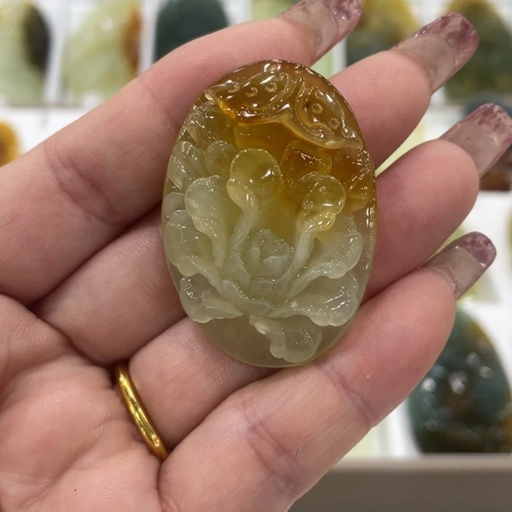 蛇纹石玉合金颈饰