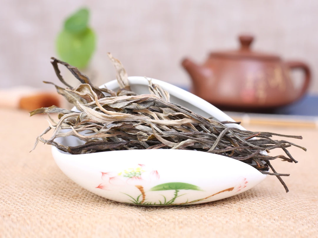 2025老班章普洱茶茶王地古树单株 生茶散茶