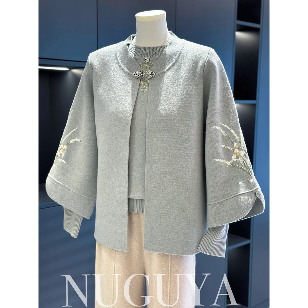 时尚中老年针织衫套装女开衫冬装新款奶奶上衣服大码妈妈装两件套