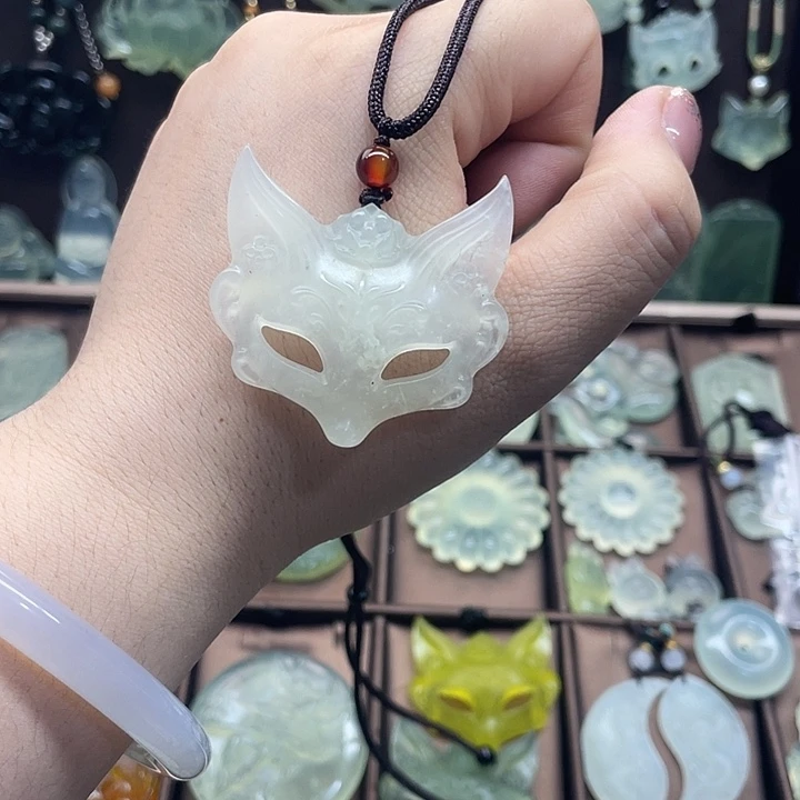 未镶嵌蛇纹石玉吊坠(赠链)