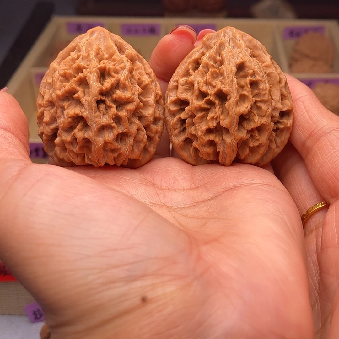 文玩核桃把件鬼王鸡心