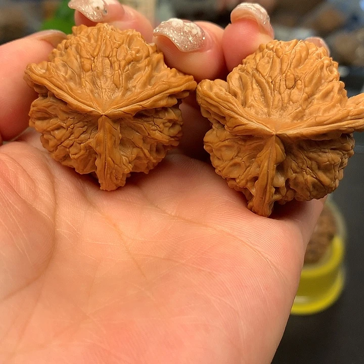 文玩核桃吊坠11三棱