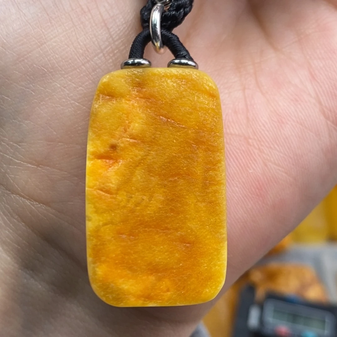 琥珀吊坠(赠链)未镶嵌