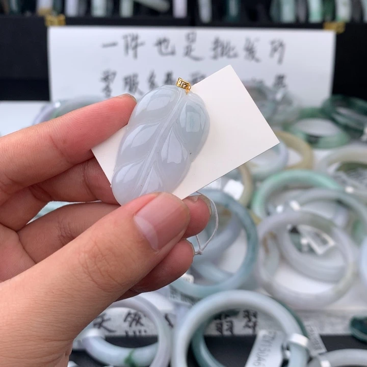 翡翠手镯未镶嵌321223333
