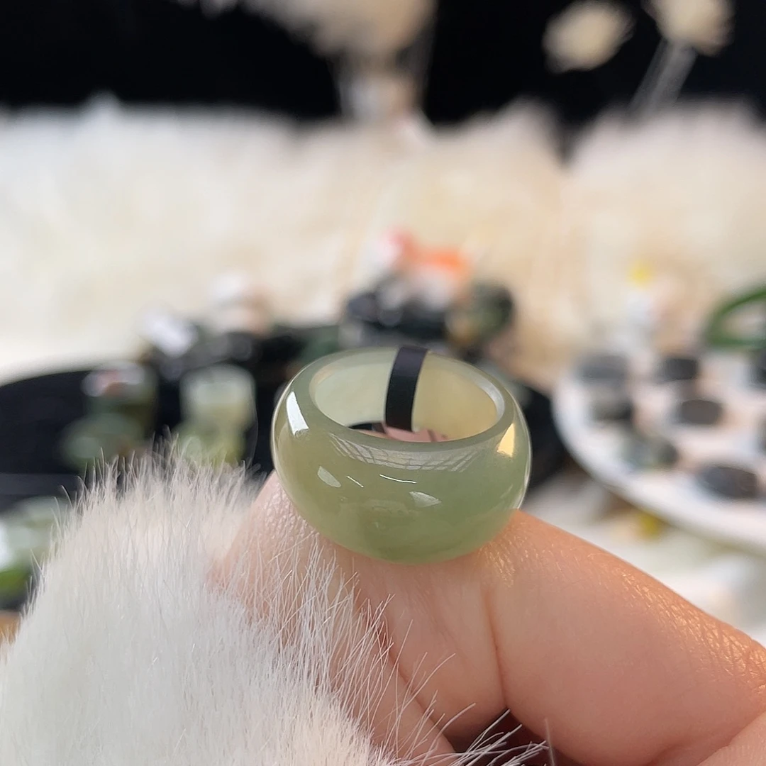 和田玉未镶嵌戒指k74 高冰晴水绿馒头17.3mm