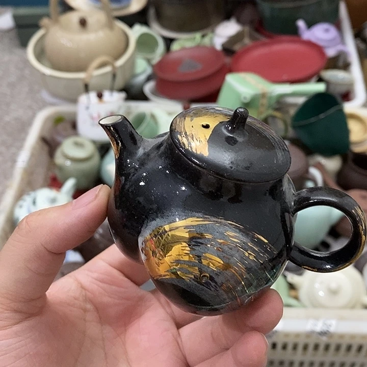 陶瓷艺术品及陶瓷壶壶