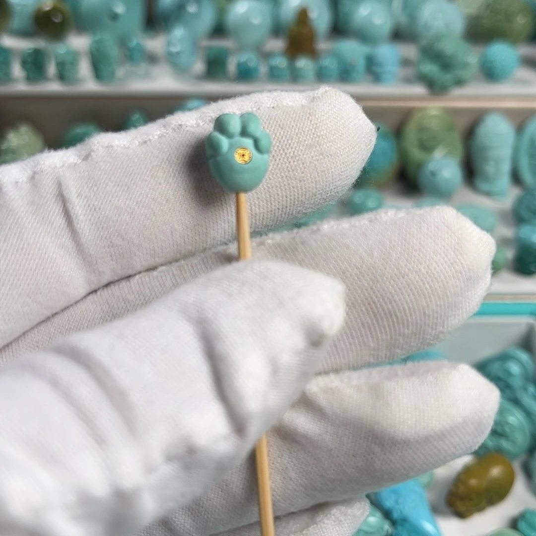 绿松石未镶嵌珠宝奇石