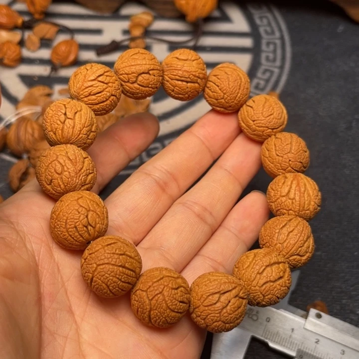 桃核手串龙纹桃核1