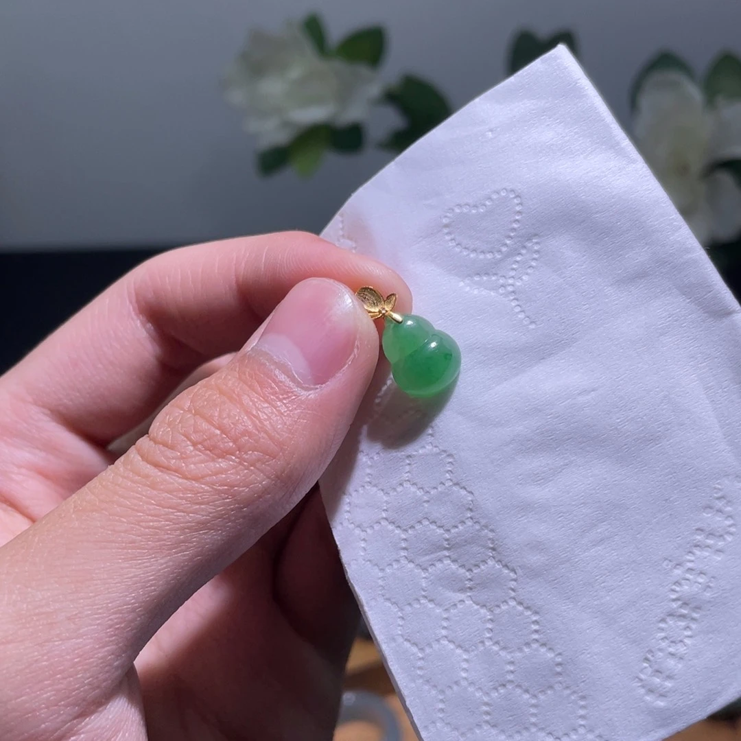 定制翡翠18K金镶嵌吊坠