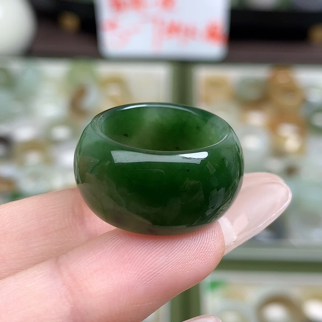 未镶嵌戒指和田玉14