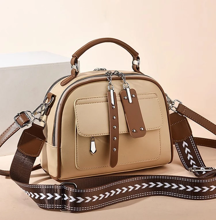 高级感时尚通勤手提斜挎小方包女2025新款春夏季质感宽肩带单肩包