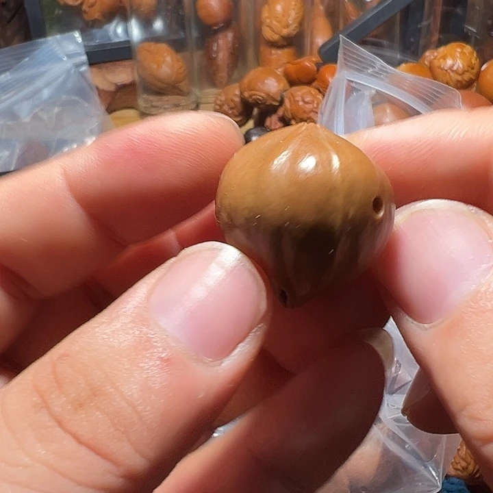 爱***过手串/手链橄榄核铁核三通四花