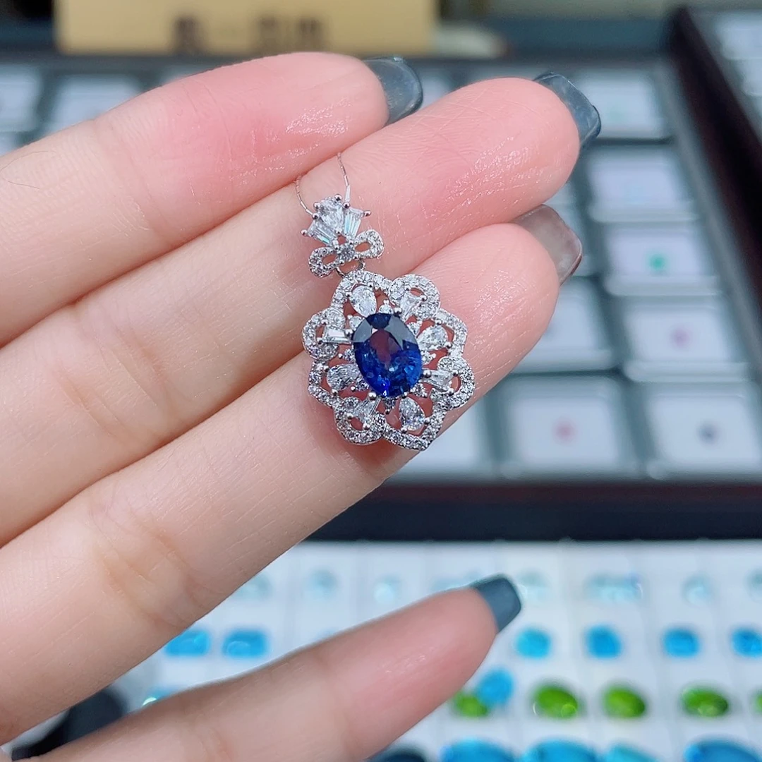 蓝宝石吊坠(赠链)银S925镶嵌