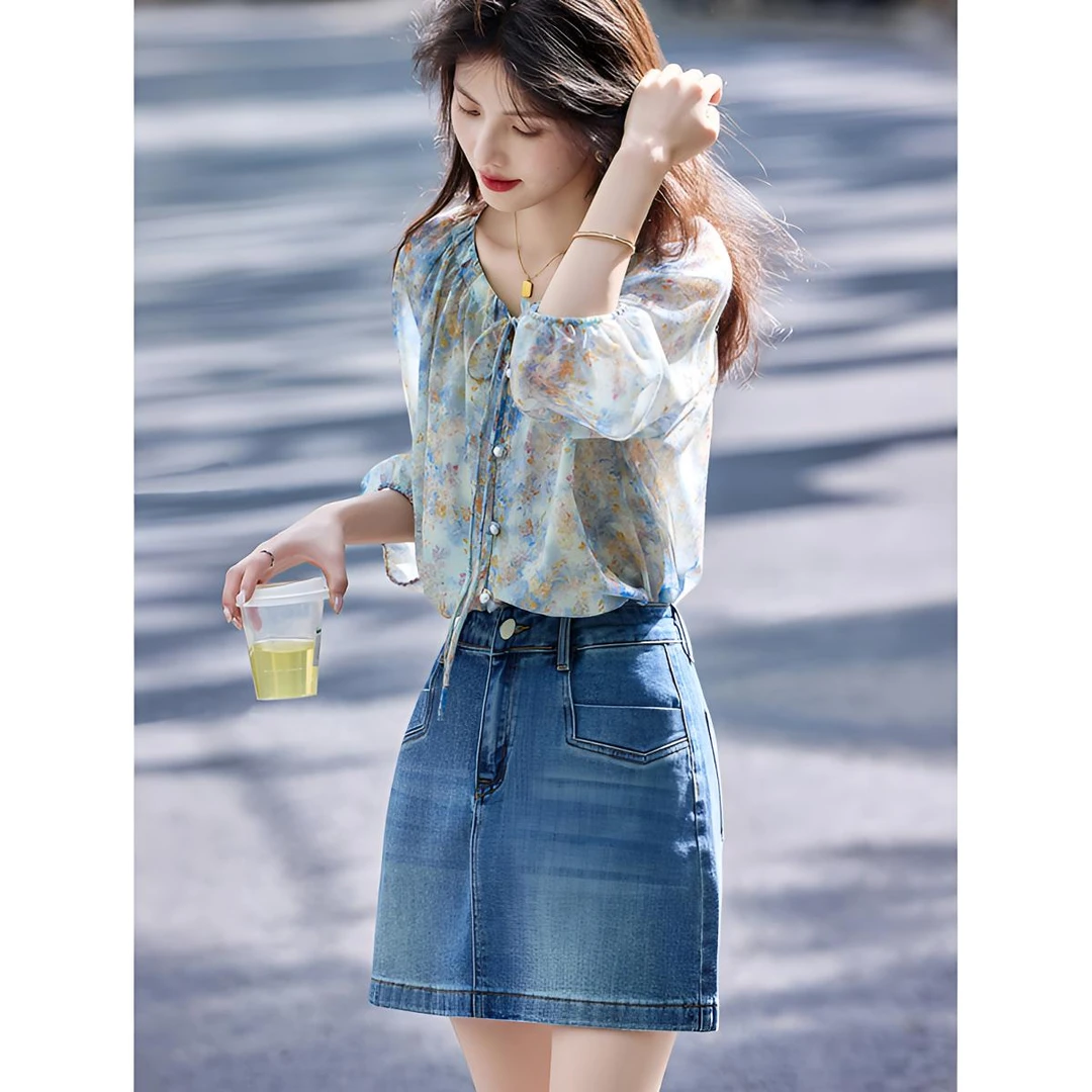 夏季宽松显瘦V领别致绝美遮阳衬衣法式小衫碎花雪纺衫通勤衬衫女