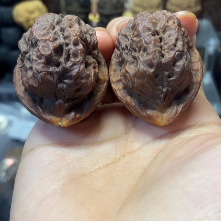 文玩核桃吊坠领头羊微瑕