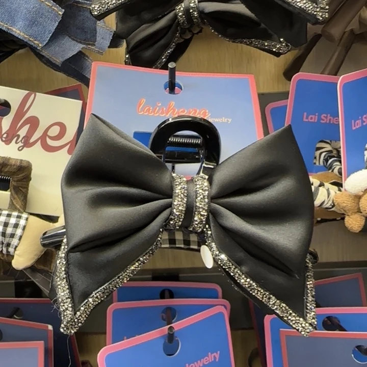 布艺铁合金抓夹黑