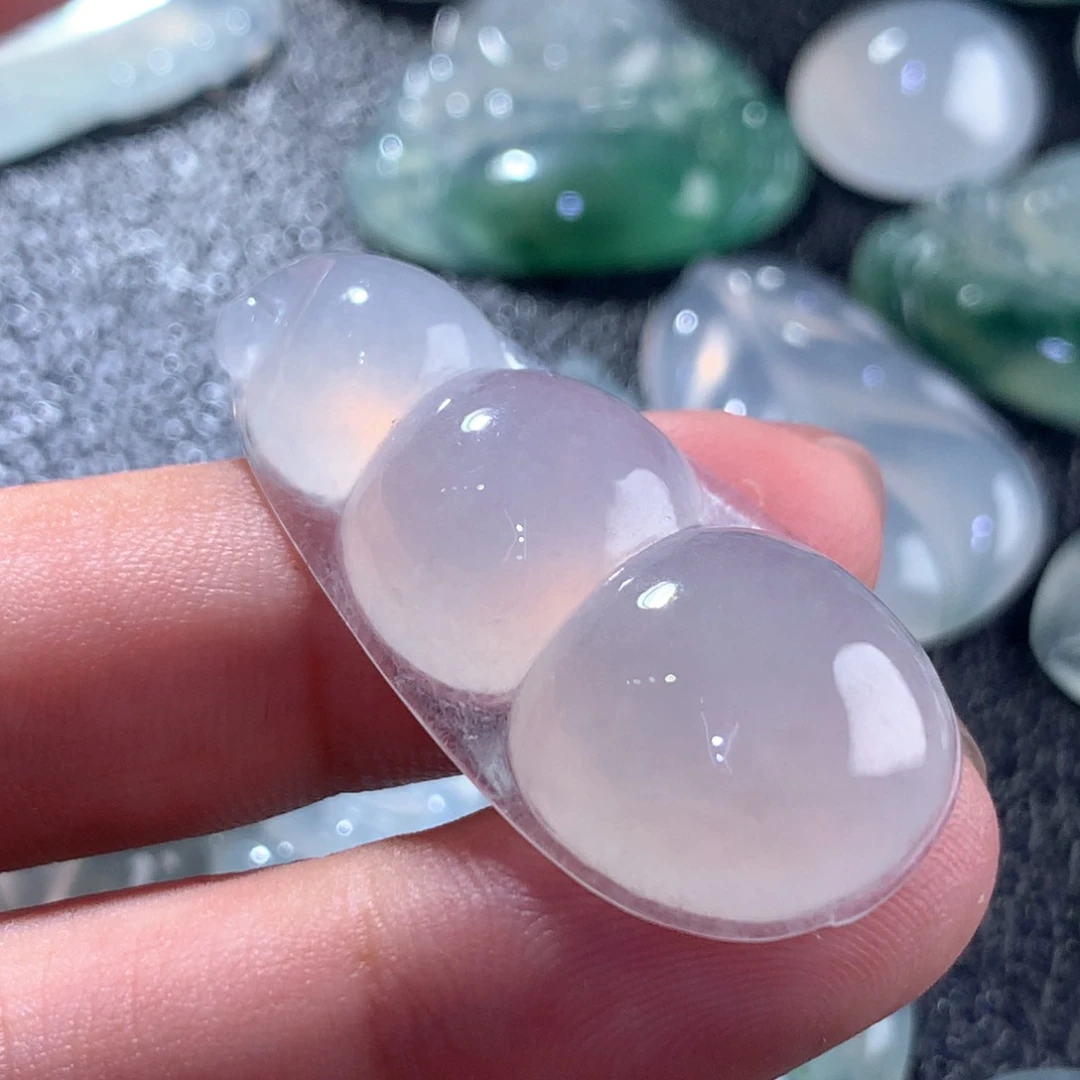 翡翠颈饰未镶嵌缅甸