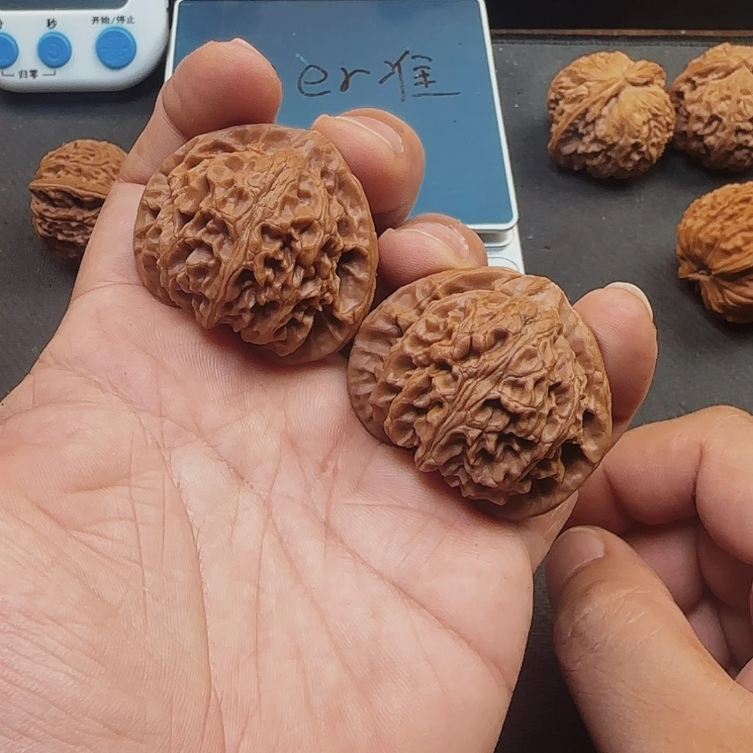 文玩核桃吊坠44宫灯