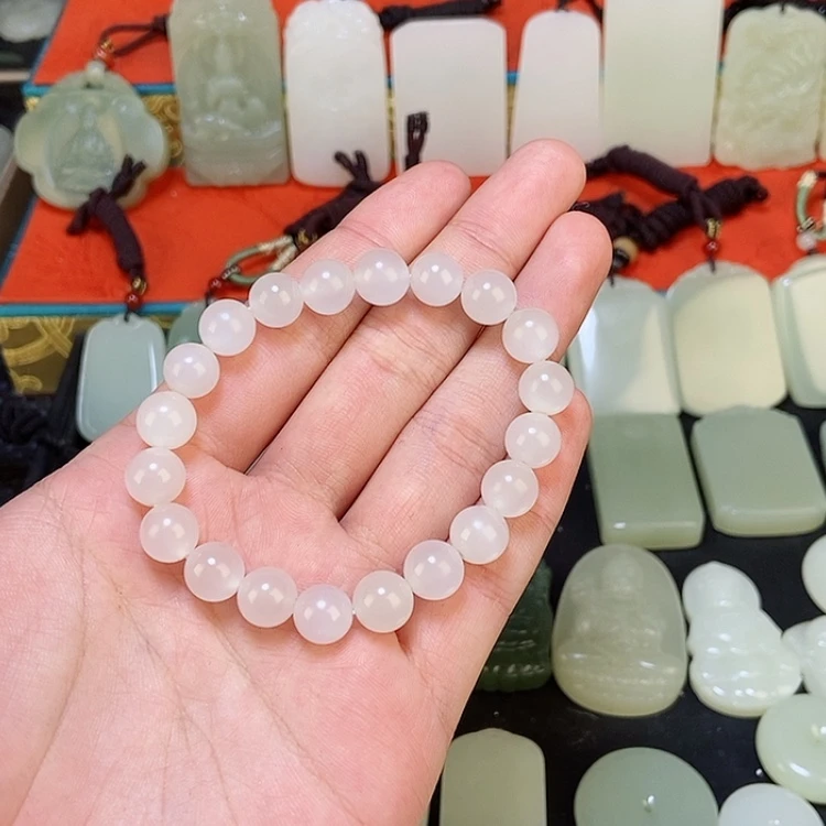 【闪购商品】颈饰未镶嵌和田玉