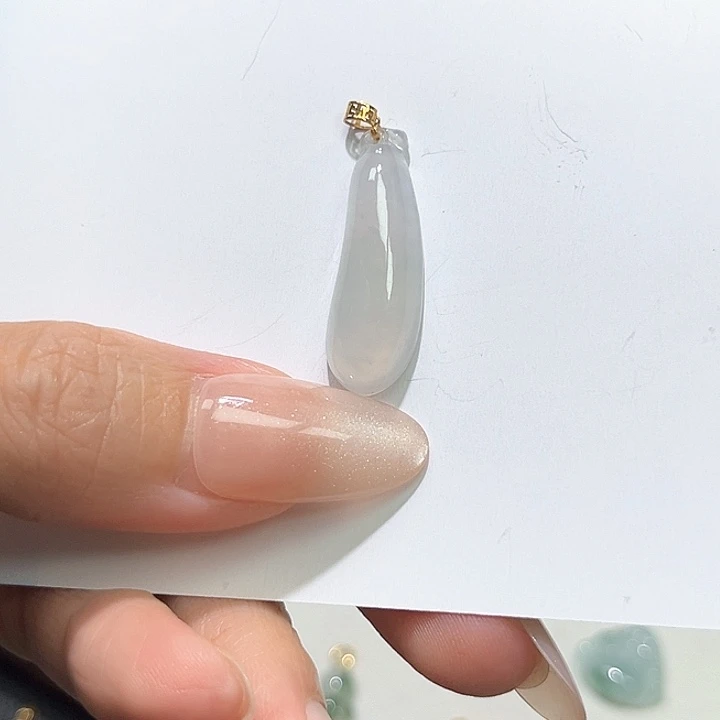 颈饰18K金镶嵌翡翠